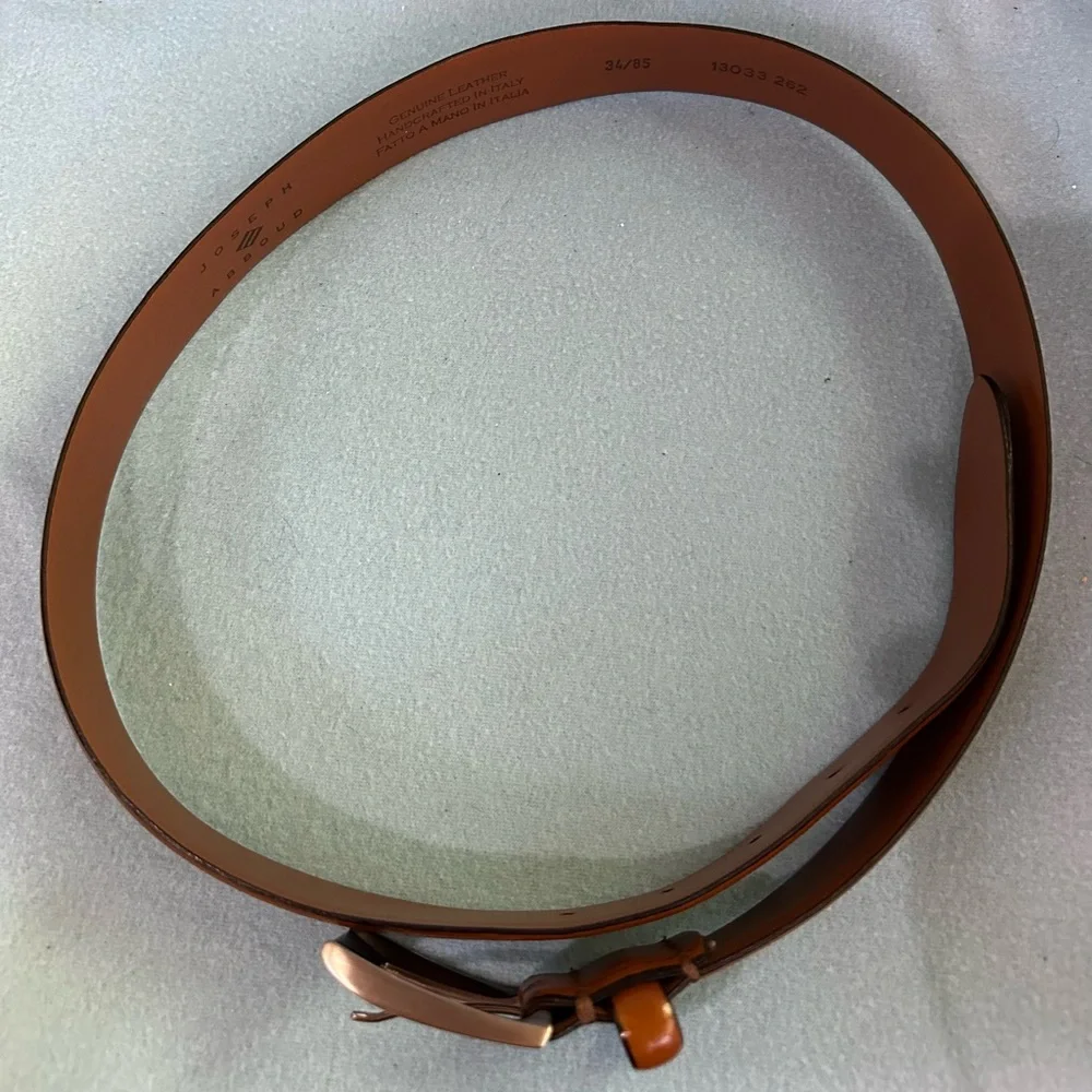 Joseph Abboud Feather Edged Laser Detail Leather Belt Size: 34/85